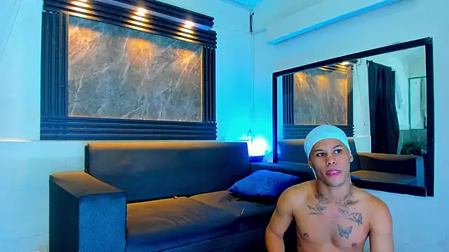 Snapshot of Rick_big chatting on October 10, 2025, 4:33 am Rick big online show from October 10, 2025, 4:33 am