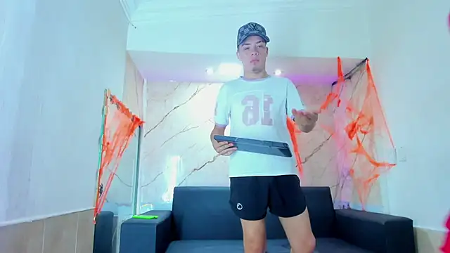 Snapshot of Rick_big chatting on October 28, 2025, 4:27 am Rick big online show from October 28, 2025, 4:27 am