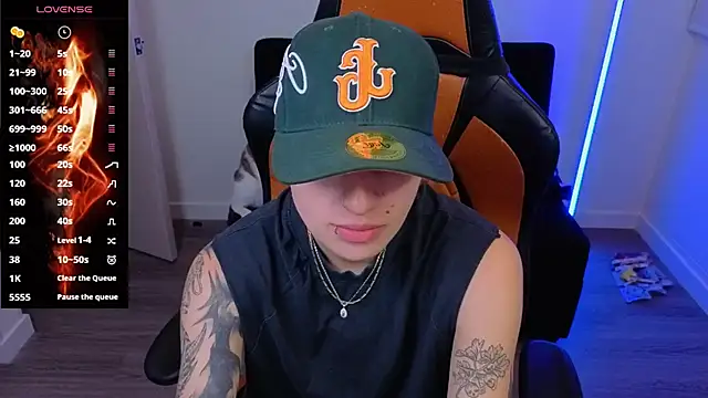 imlaiaaa online show from November 4, 2025, 12:43 am