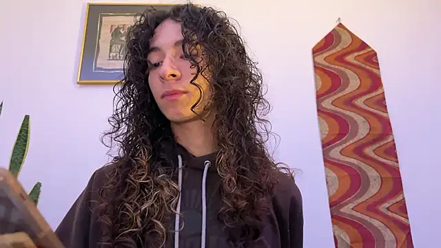 camille delrey online show from December 16, 2025, 12:59 am