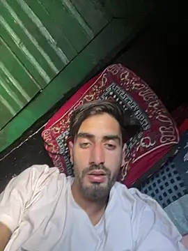 lyath3245 online show from April 13, 2026, 11:48 am