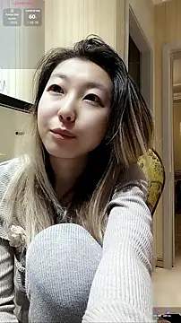 Snapshot of Deserve_E chatting on November 24, 2025, 2:39 pm Deserve E online show from November 24, 2025, 2:39 pm