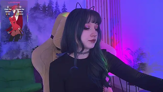 LiliLuna online show from January 13, 2026, 3:17 pm