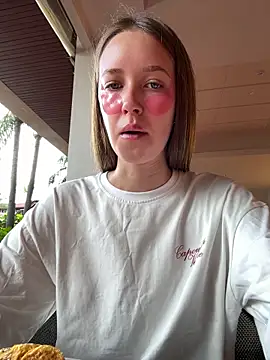 ElliRose online show from October 12, 2025, 1:48 am