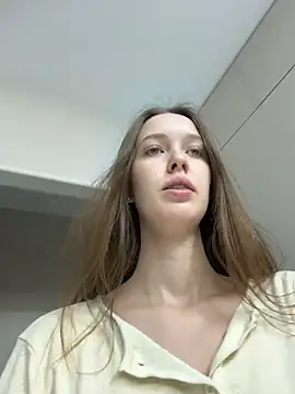 ElliRose online show from February 12, 2026, 2:12 pm