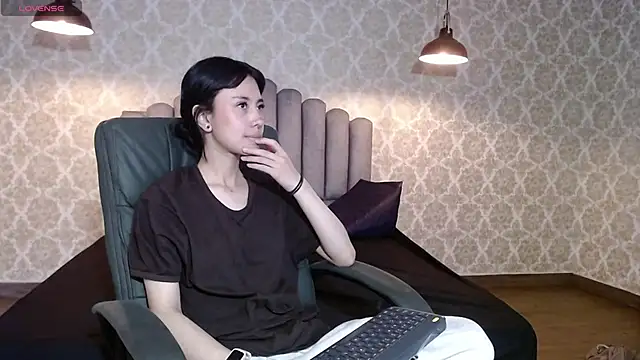 Snapshot of _mavis2 chatting on September 24, 2025, 8:56 pm mavis2 online show from September 24, 2025, 8:56 pm