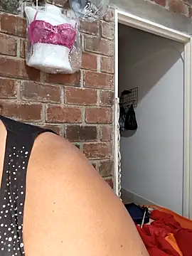 NARNYALABELLA online show from March 20, 2026, 3:17 pm