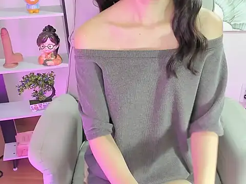 Mix-MiuMiu online show from October 13, 2025, 6:46 am