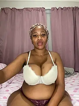 Snapshot of CurvyGod01 chatting on October 21, 2025, 6:08 pm CurvyGod01 online show from October 21, 2025, 6:08 pm