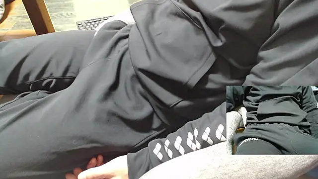 Snapshot of Yasu2000 chatting on January 17, 2026, 1:21 am Yasu2000 online show from January 17, 2026, 1:21 am