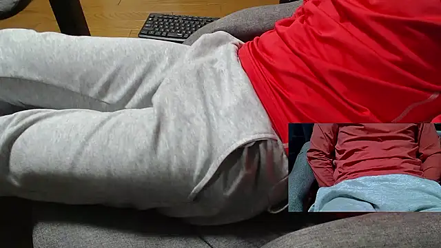 Snapshot of Yasu2000 chatting on February 3, 2026, 6:40 am Yasu2000 online show from February 3, 2026, 6:40 am