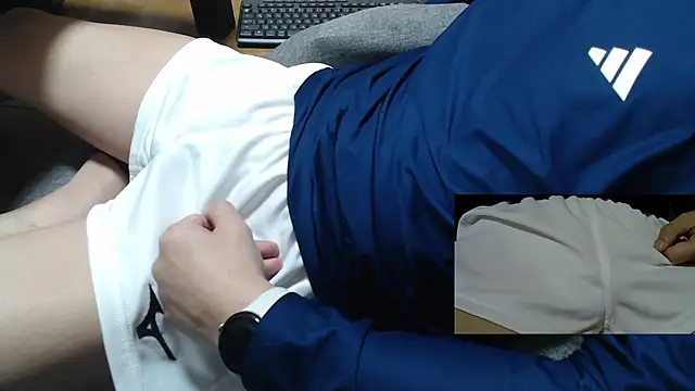 Snapshot of Yasu2000 chatting on February 6, 2026, 12:48 am Yasu2000 online show from February 6, 2026, 12:48 am