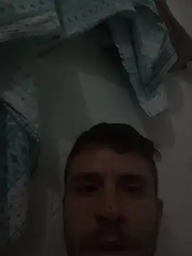 Snapshot of Guto-_- chatting on January 15, 2026, 5:12 am Guto- - online show from January 15, 2026, 5:12 am