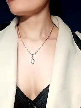 Hinna x online show from November 29, 2025, 1:52 am