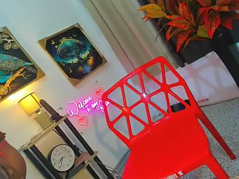 yourmochaloca69 online show from November 17, 2025, 8:03 pm