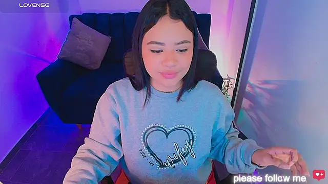 nicemiiaa7  online show from March 4, 2026, 12:11 pm