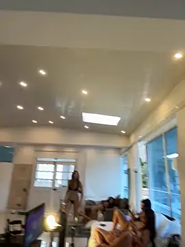 Melody-baby online show from September 26, 2025, 10:36 pm