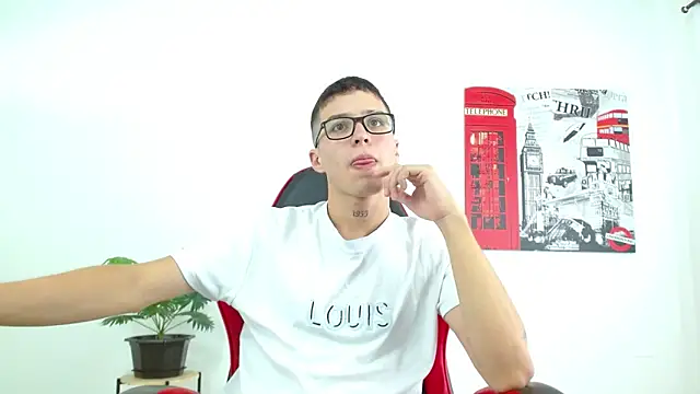 Snapshot of Cumandres18 chatting on October 7, 2025, 2:03 pm Cumandres18 online show from October 7, 2025, 2:03 pm