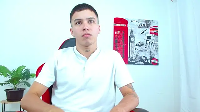 Snapshot of Cumandres18 chatting on November 10, 2025, 1:54 pm Cumandres18 online show from November 10, 2025, 1:54 pm