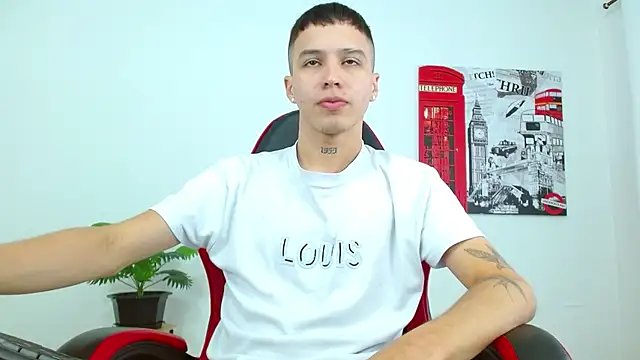 Cumandres18 online show from December 1, 2025, 2:22 pm