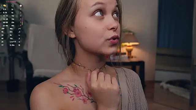 OdellaGillingham online show from October 1, 2025, 6:25 pm