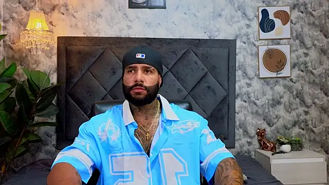 Apolo rousse1 online show from November 2, 2025, 8:55 pm