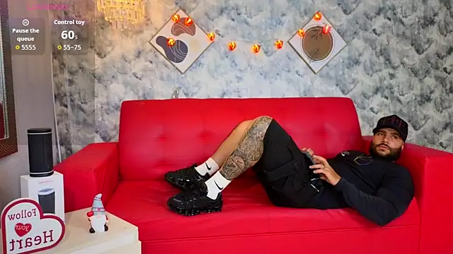 Apolo rousse1 online show from February 9, 2026, 10:03 pm