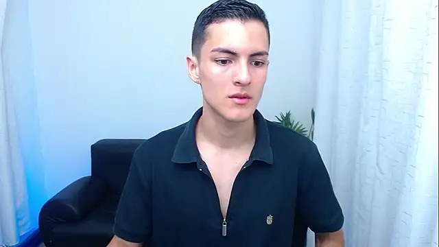 Matiius18 online show from December 14, 2025, 2:11 pm