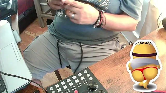 perversus12 online show from October 1, 2025, 7:20 pm