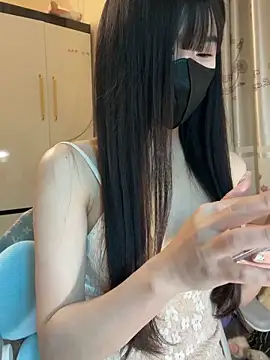 Dior baby online show from April 8, 2026, 2:33 am