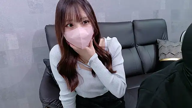 xMomosuke online show from November 8, 2025, 1:33 pm