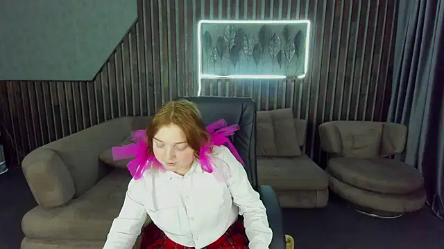 KattyRose8 online show from November 3, 2025, 6:42 pm