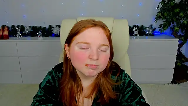 KattyRose8 online show from December 14, 2025, 6:34 pm