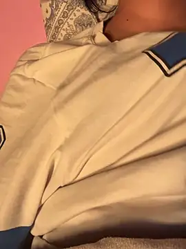 Snapshot of Neha18 chatting on February 3, 2026, 5:51 pm Neha18 online show from February 3, 2026, 5:51 pm