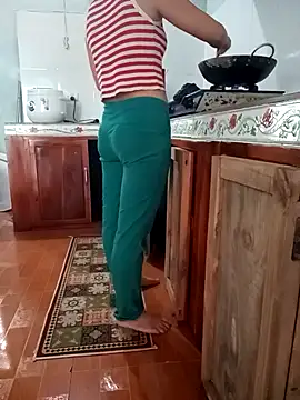 Sweet-Berry89 online show from October 17, 2025, 4:48 am