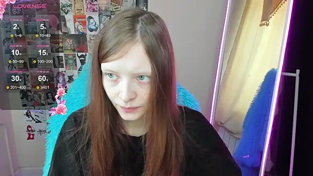 AliceHaris online show from November 25, 2025, 7:08 am