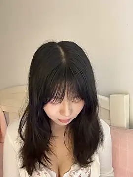 Ella-A9 online show from October 16, 2025, 2:40 pm