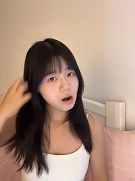 Ella-A9 online show from October 19, 2025, 2:50 pm