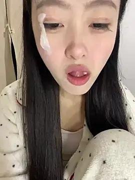 MengMeng0515 online show from July 17, 2026, 1:07 pm