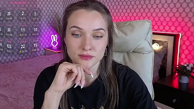Snapshot of EmmySkyy chatting on September 22, 2025, 9:22 am EmmySkyy online show from September 22, 2025, 9:22 am
