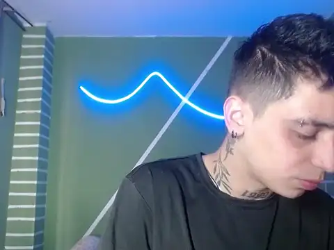 xalejo max online show from December 15, 2025, 9:19 pm