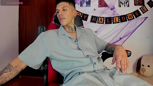 Snapshot of Savajelust chatting on October 21, 2025, 2:34 am Savajelust online show from October 21, 2025, 2:34 am