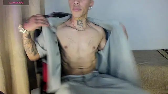 Snapshot of Savajelust chatting on November 16, 2025, 10:37 pm Savajelust online show from November 16, 2025, 10:37 pm