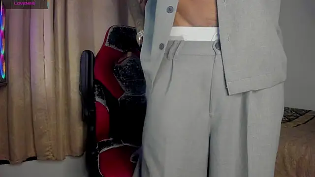 Snapshot of Savajelust chatting on December 4, 2025, 11:19 am Savajelust online show from December 4, 2025, 11:19 am