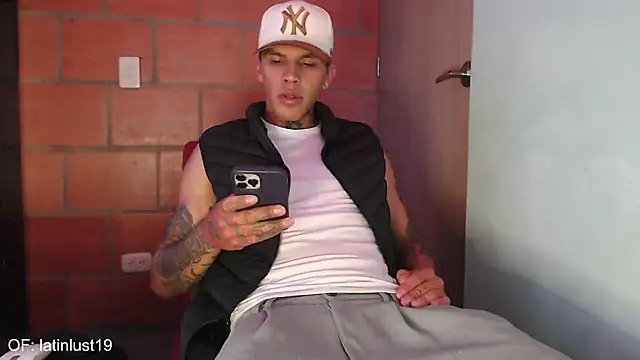 Snapshot of Savajelust chatting on February 17, 2026, 4:35 pm Savajelust online show from February 17, 2026, 4:35 pm