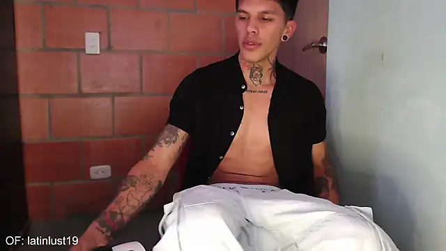 Snapshot of Savajelust chatting on February 26, 2026, 5:12 pm Savajelust online show from February 26, 2026, 5:12 pm