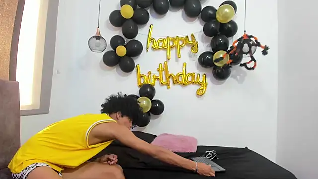 Snapshot of Violet_Dream2 chatting on October 28, 2025, 9:39 pm Violet Dream2 online show from October 28, 2025, 9:39 pm