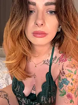 PiperPassionX online show from October 4, 2025, 9:02 pm