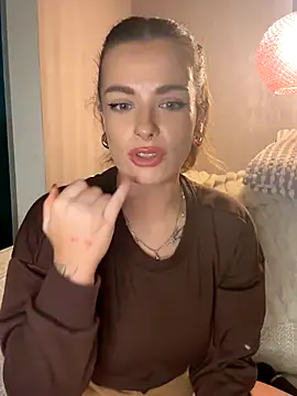 PiperPassionX online show from October 18, 2025, 10:32 pm