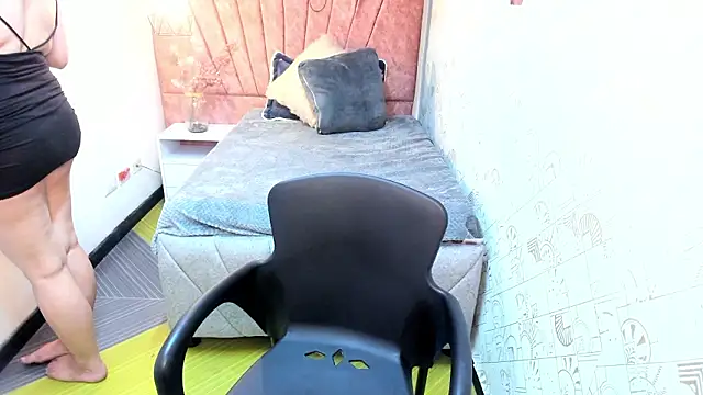 Kiara Cruz   online show from March 7, 2026, 8:50 pm